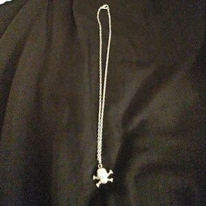 Woman's skull necklace